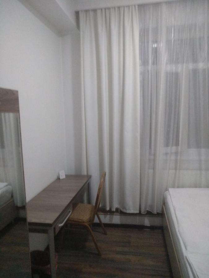 Sakura Inn Fargʻona Buitenkant foto