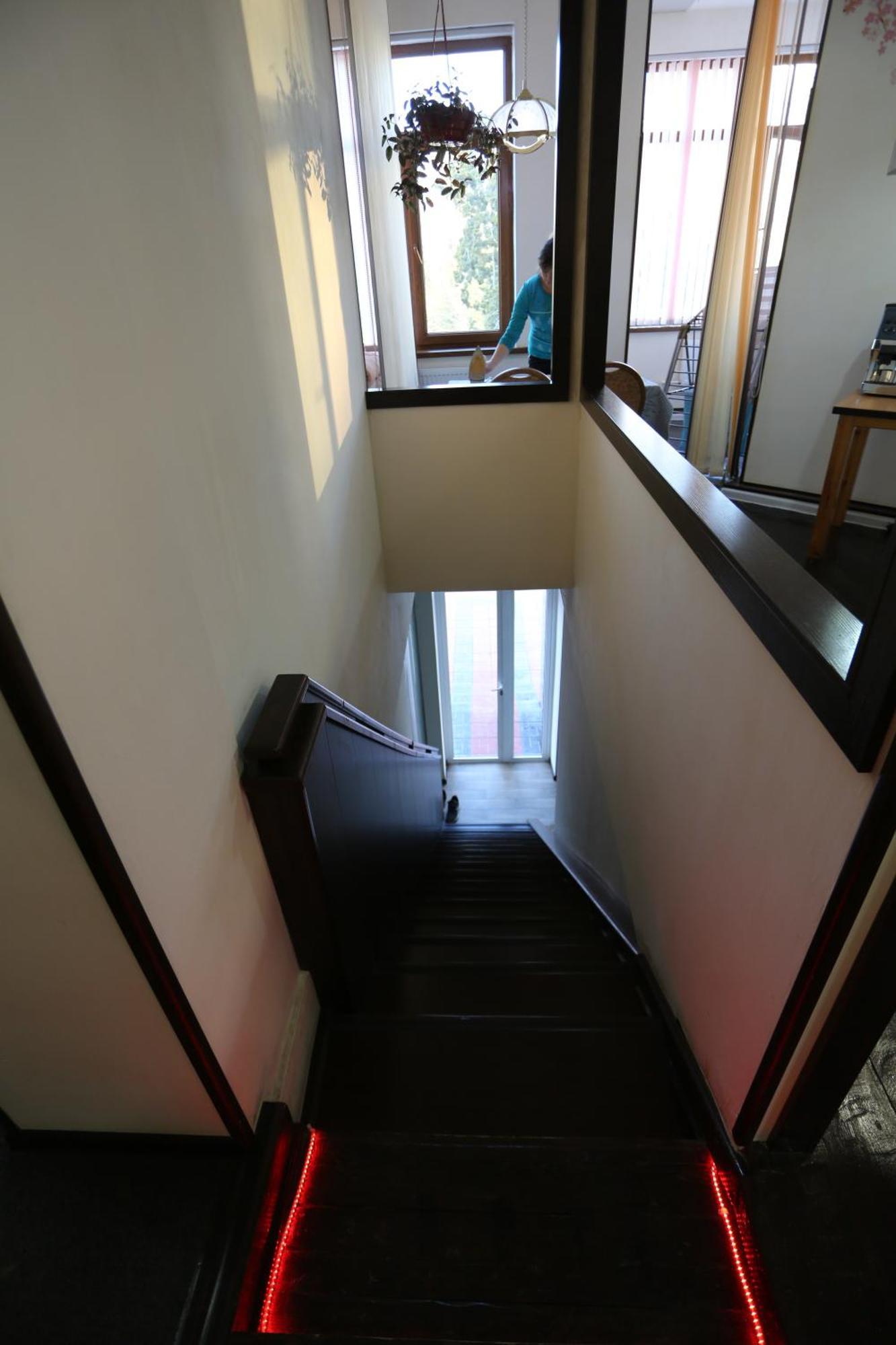 Sakura Inn Fargʻona Buitenkant foto